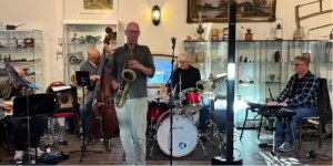 Zondagsessie: Jazzsessie met JOOMM en gastsolist